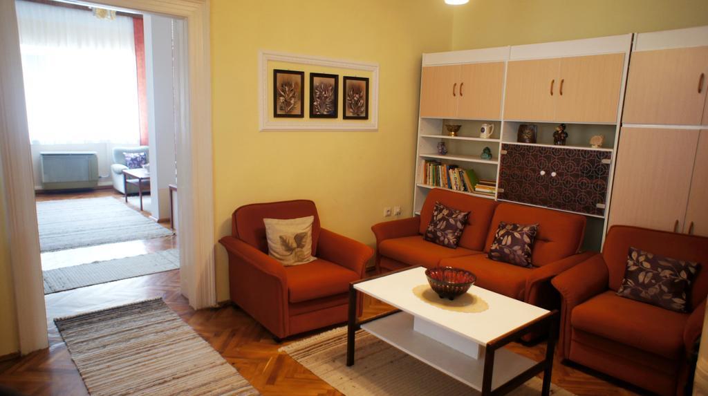 Hajnal Apartman Βίλα Gyula Εξωτερικό φωτογραφία