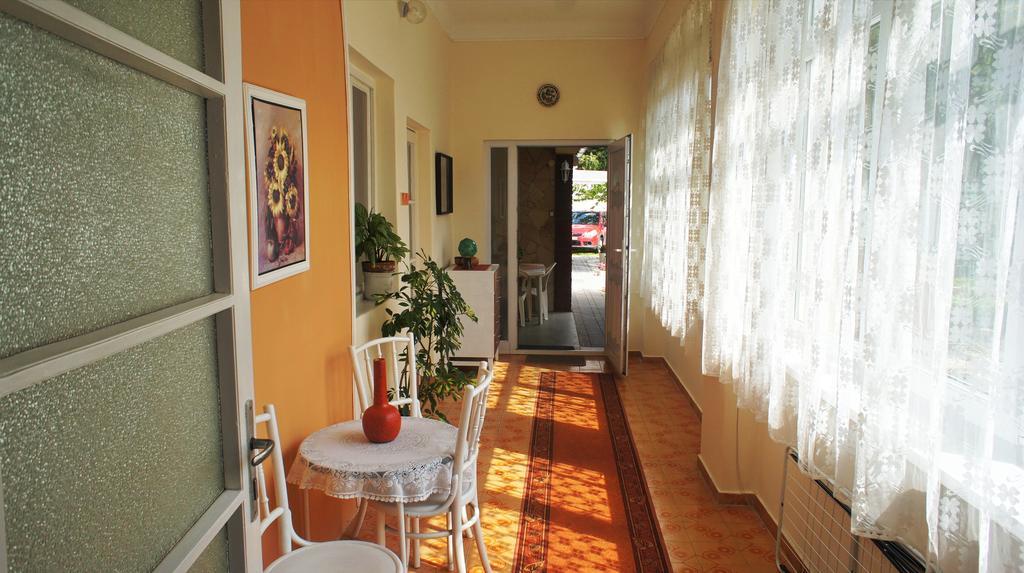 Hajnal Apartman Βίλα Gyula Εξωτερικό φωτογραφία